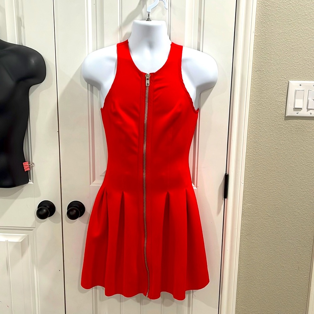 Olsenboye pleated dress size 9